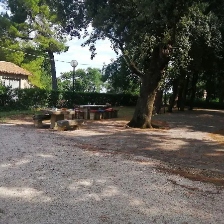 דירה Heritage In With Garden *